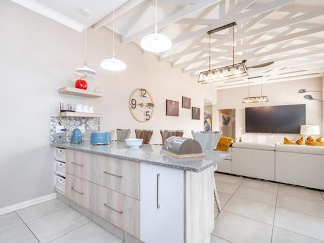 4 Bedroom House in Midstream Meadows