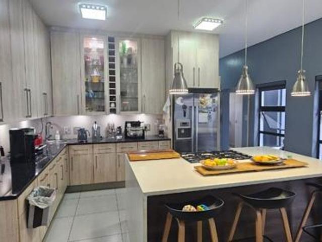 4 Bedroom House in Midstream Estate