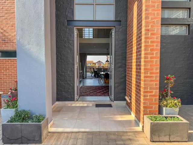 4 Bedroom House in Midstream Estate