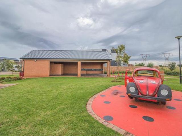 4 Bedroom House in Midstream Heights