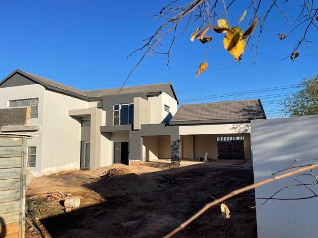 4 Bedroom House in Midstream Heights