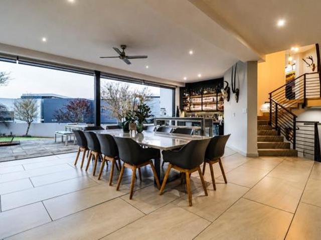 4 Bedroom House in Midstream Ridge