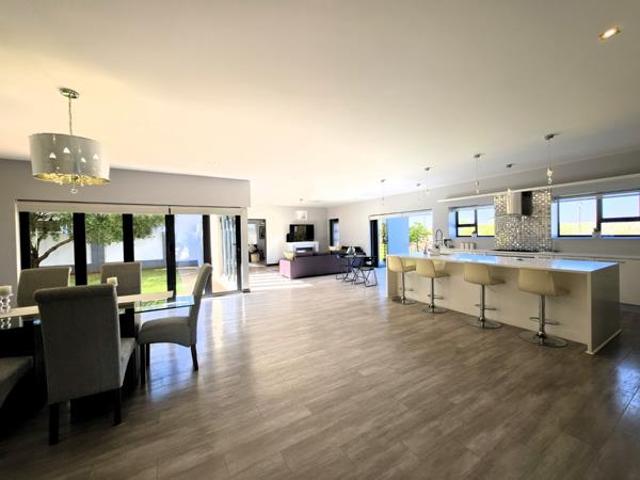 4 Bedroom House in Midstream Ridge