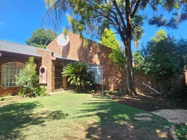 4 Bedroom House in Miederpark