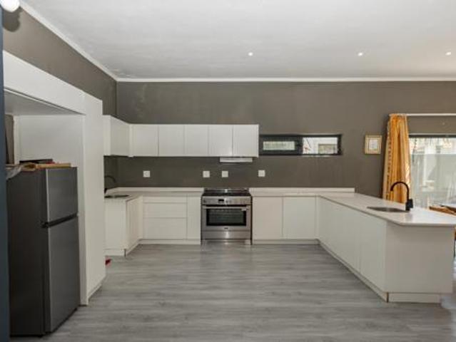 4 Bedroom House in Milnerton Central