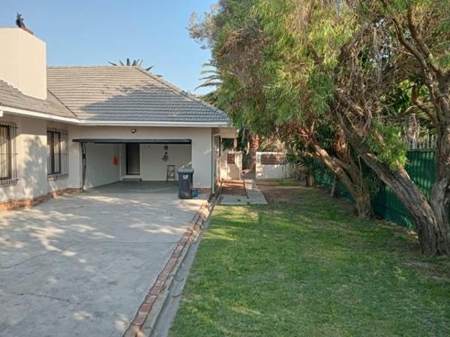 4 Bedroom House in Milnerton Central