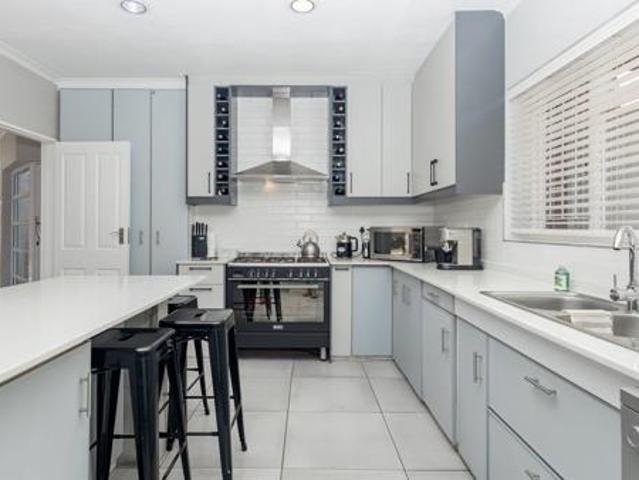 4 Bedroom House in Milnerton Ridge