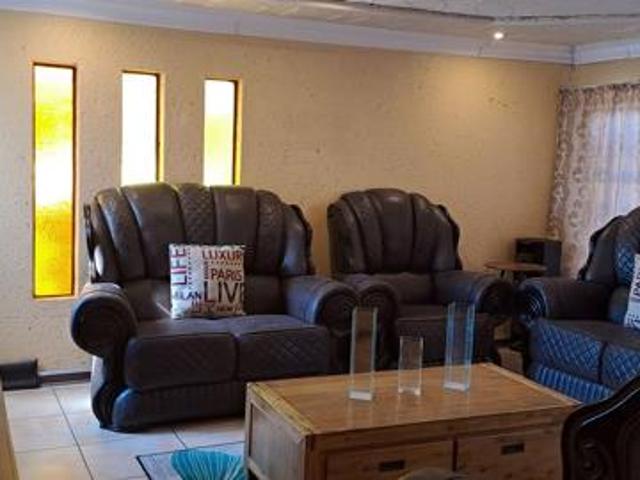 4 Bedroom House in Mineralia