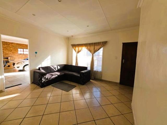 4 Bedroom House in Mineralia