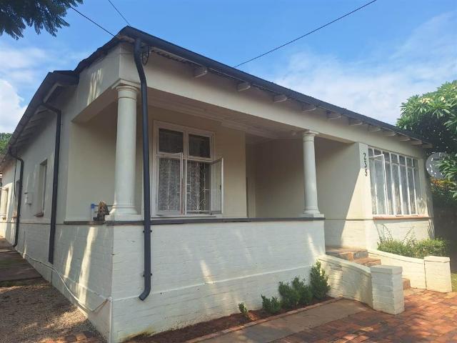4 Bedroom House in Muckleneuk