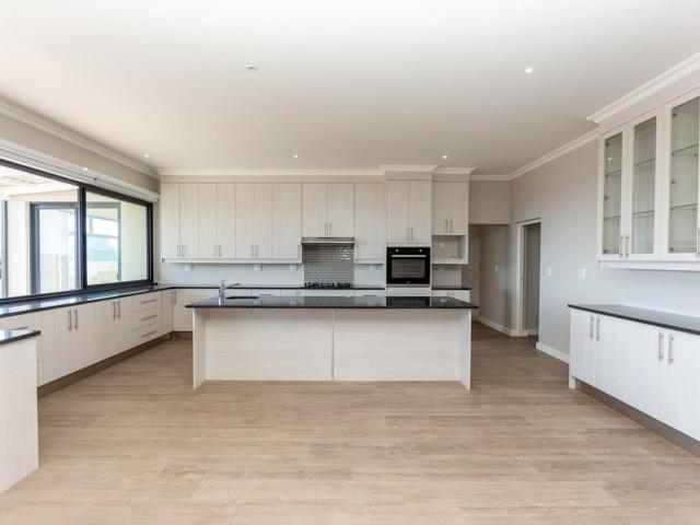 4 Bedroom House in Myburgh Park