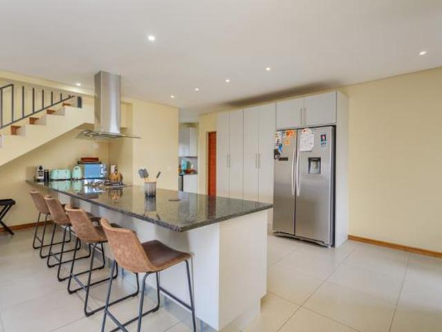 4 Bedroom House in Noordwyk