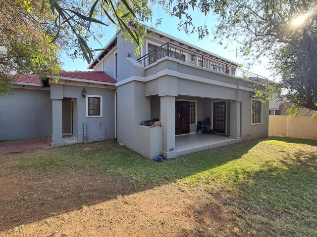 4 Bedroom House in Noordwyk