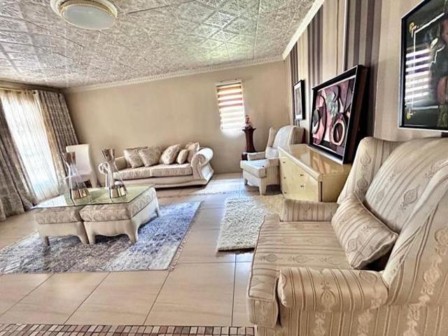 4 Bedroom House in Noordwyk