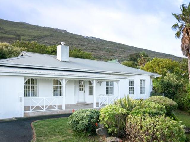 4 Bedroom House in Noordhoek