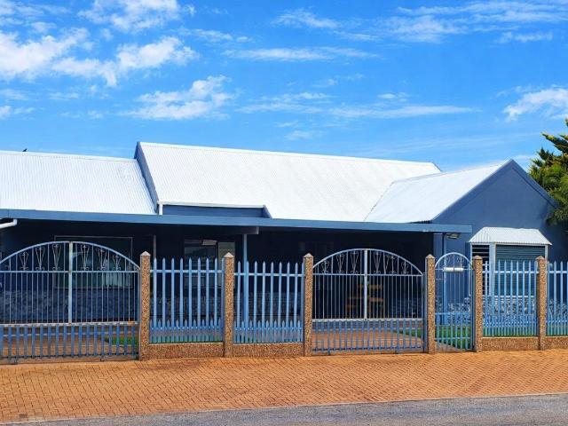 4 Bedroom House in Noorsekloof
