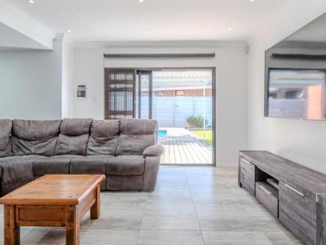 4 Bedroom House in Noorsekloof