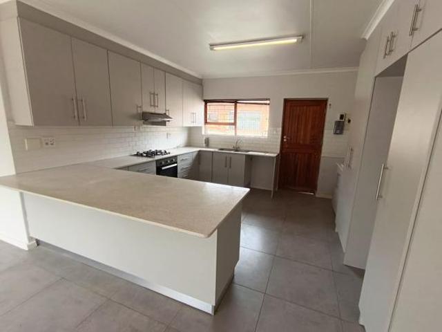 4 Bedroom House in Noorsekloof