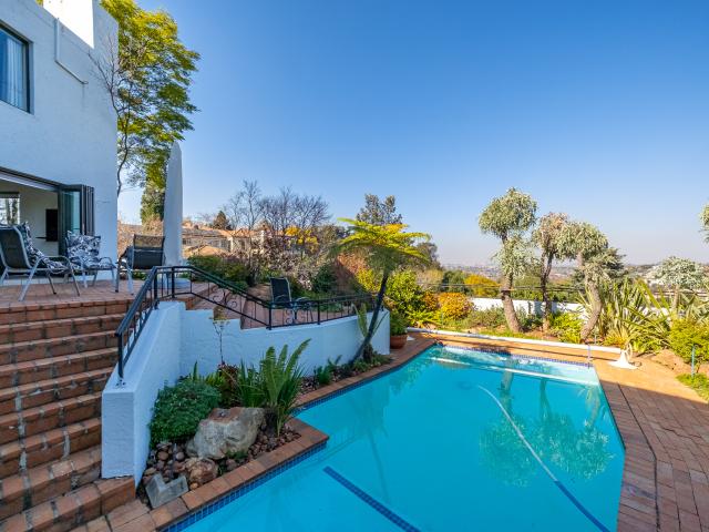 4 Bedroom House in Northcliff