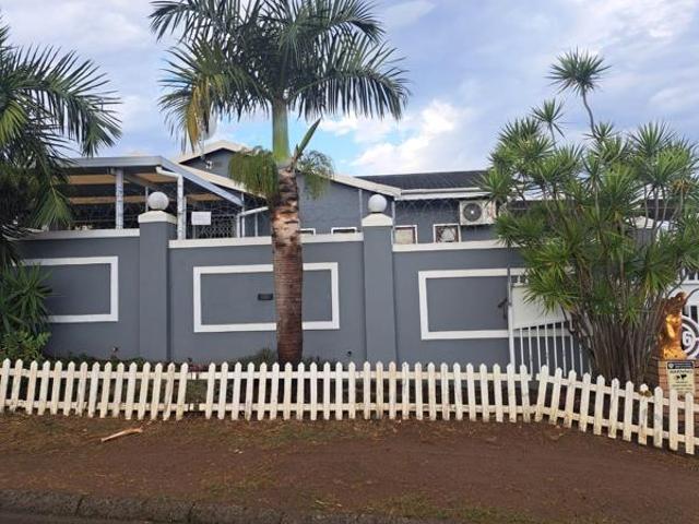 4 Bedroom House in Northcroft