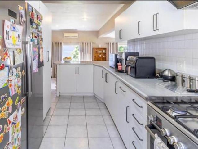 4 Bedroom House in Northern Paarl