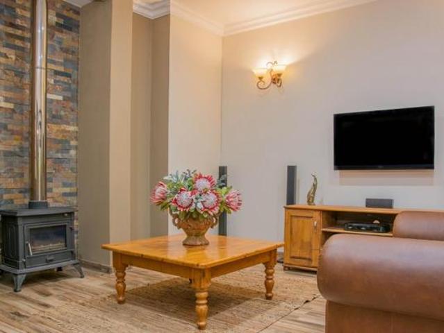 4 Bedroom House in Naboomspruit