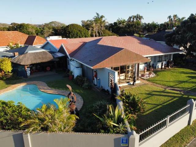 4 Bedroom House in Nahoon Beach