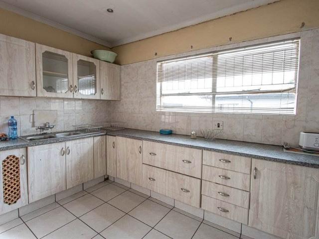 4 Bedroom House in Ncandu Park