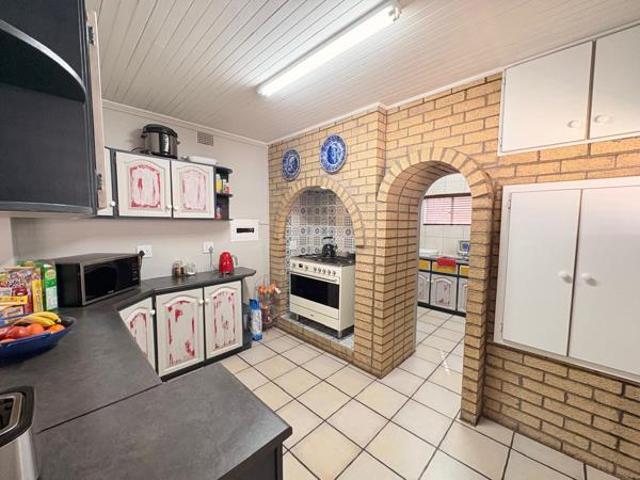 4 Bedroom House in New Park