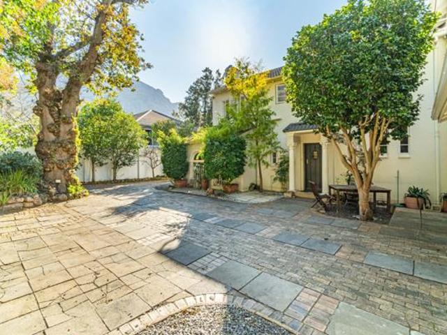 4 Bedroom House in Newlands