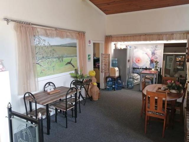 4 Bedroom House in Newton Park