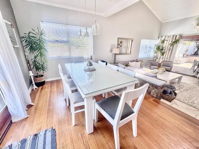 4 Bedroom House in Newton Park
