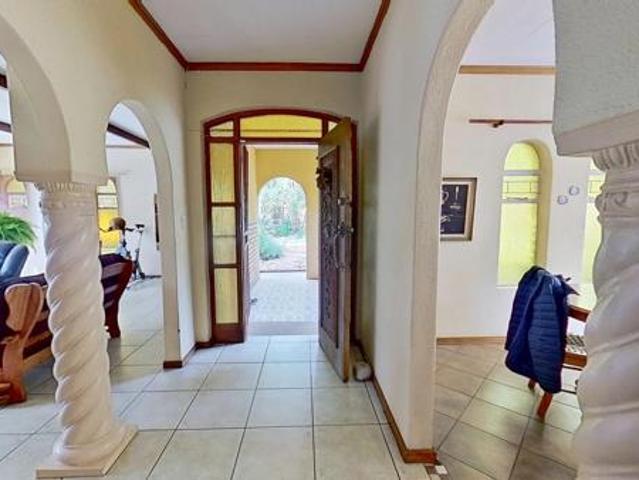 4 Bedroom House in Neserhof