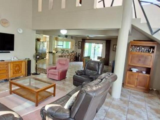 4 Bedroom House in Southbroom