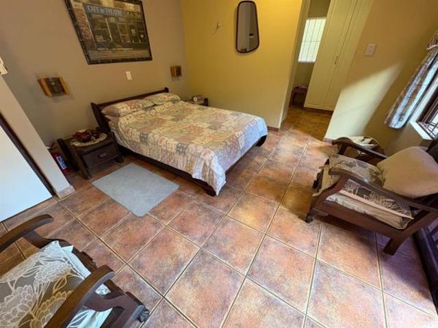 4 Bedroom House in Southbroom