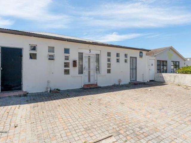 4 Bedroom House in Southfield