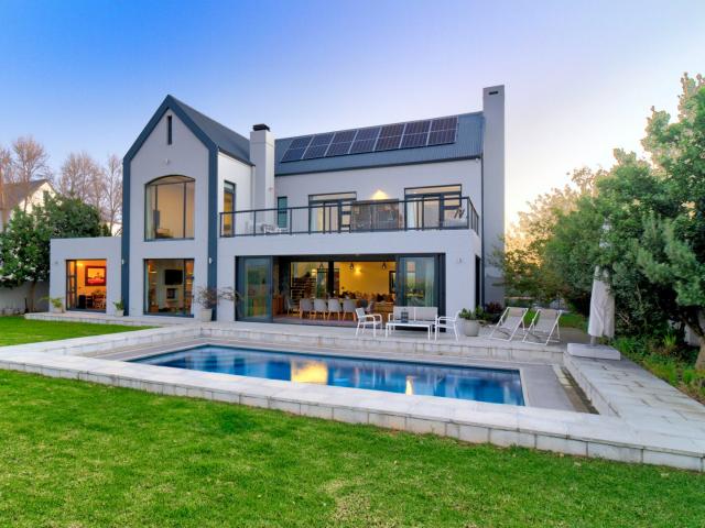 4 Bedroom House in Somerset West Rural