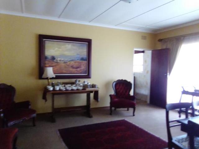 4 Bedroom House in Songloed