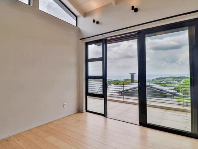 4 Bedroom House in Sonheuwel