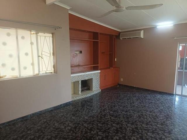 4 Bedroom House in Sonheuwel