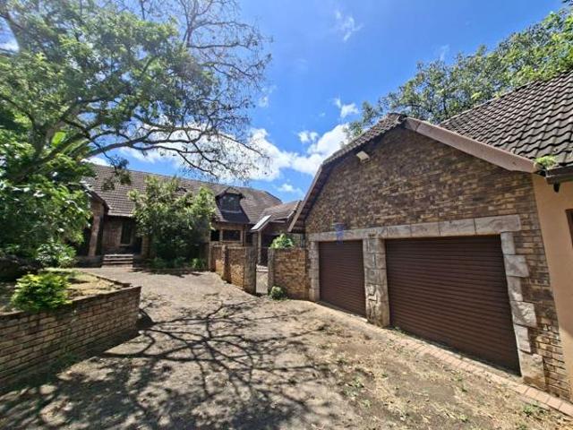 4 Bedroom House in Sonheuwel
