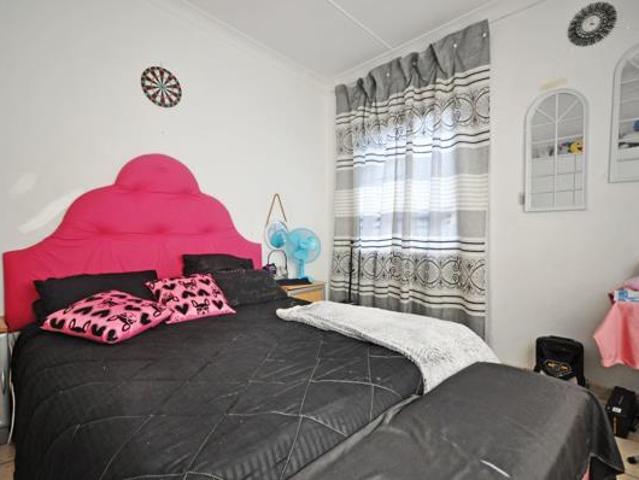 4 Bedroom House in Sonlandpark