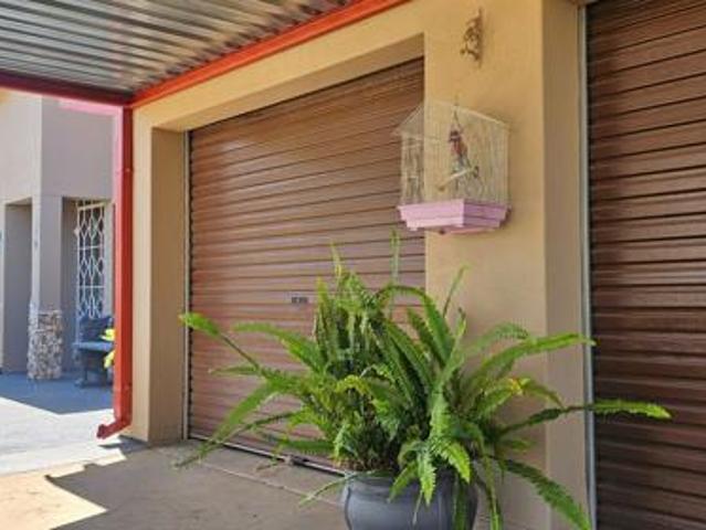 4 Bedroom House in Sonlandpark