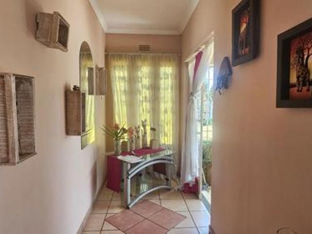 4 Bedroom House in Sonlandpark