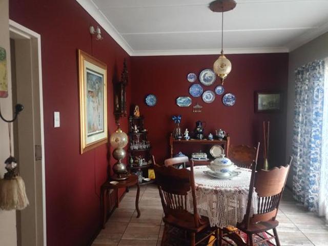 4 Bedroom House in Sonlandpark