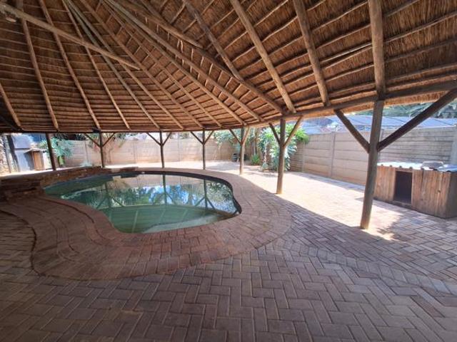 4 Bedroom House in Sonlandpark
