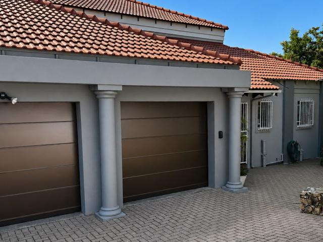 4 Bedroom House in Safari Gardens