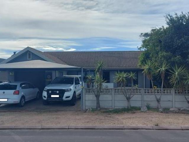 4 Bedroom House in Saldanha