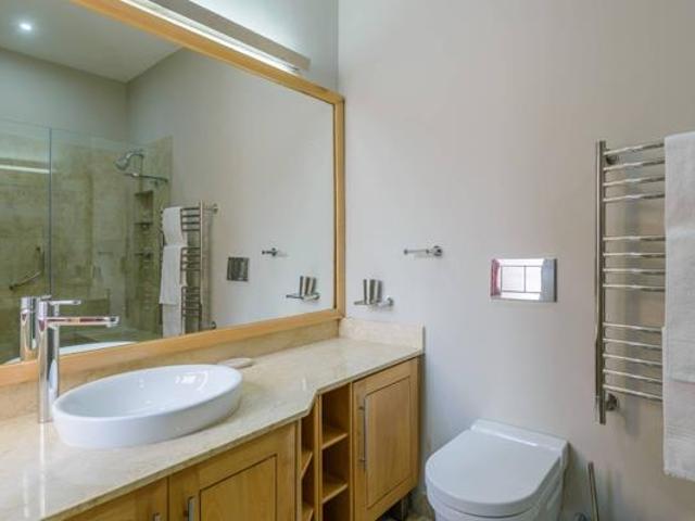 4 Bedroom House in San Lameer