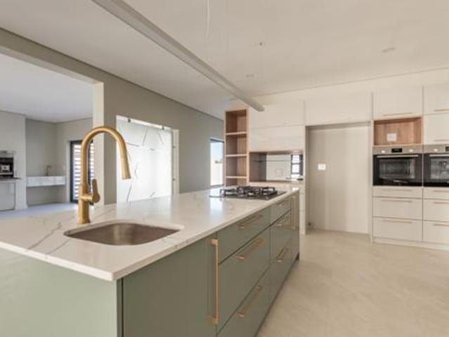 4 Bedroom House in Sandown